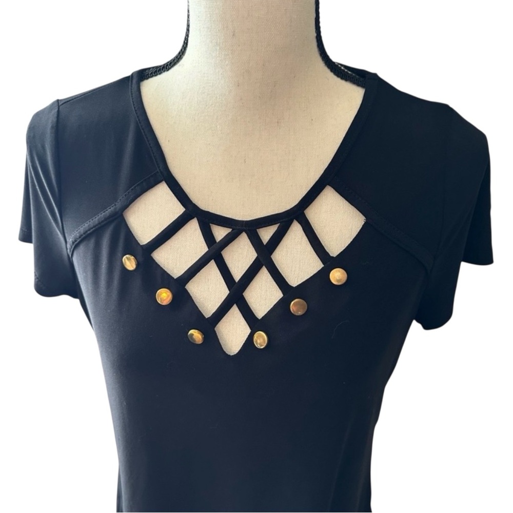 Diana Belle Black Crisscross Cutout Top With Brassy Button Detail, Women’s M